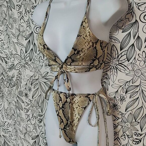 Nasty Gal animal print sexy bikini chic beach style beach babe snakeskin print 2 - Picture 3 of 7